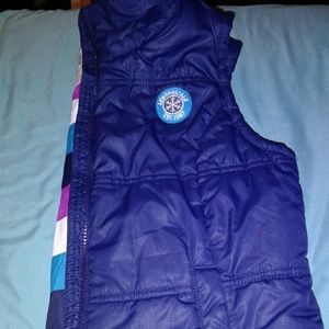 Very nice brand new Aeropostale vest