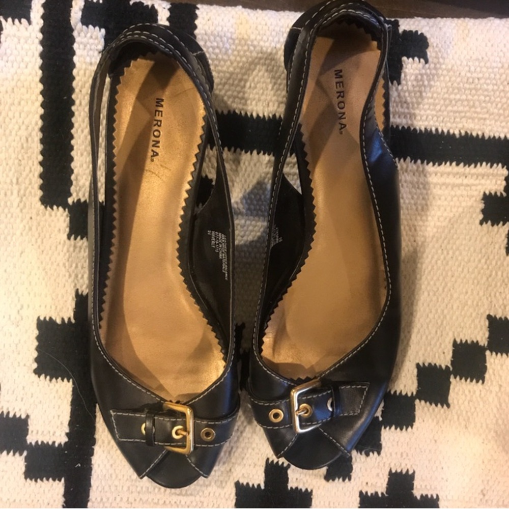 Merona open toe black buckle flats