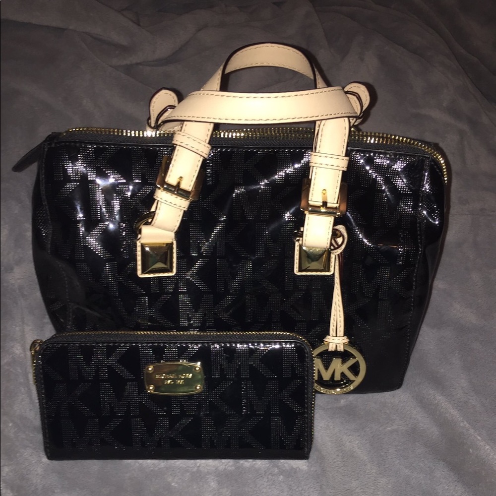 Patent leather Michael Kors doctor bag with wallet