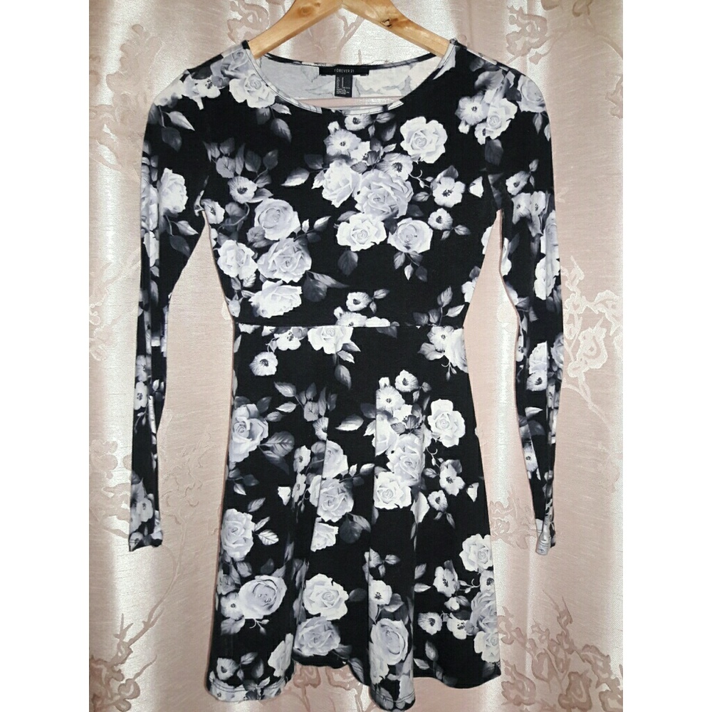 Black long sleeve dress