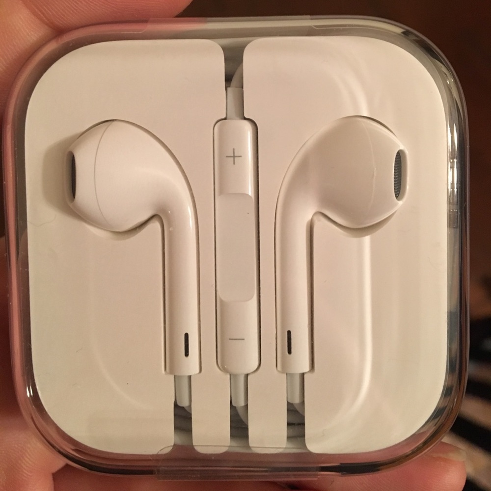 iPod earbuds