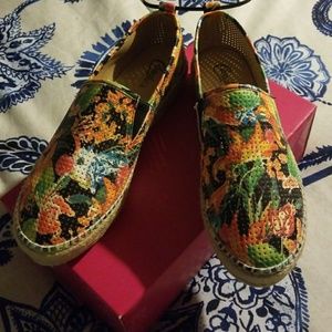 Candies Slip ons