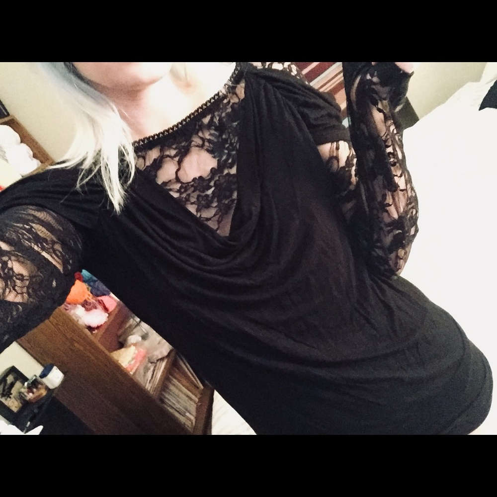 Long sleeve lace top