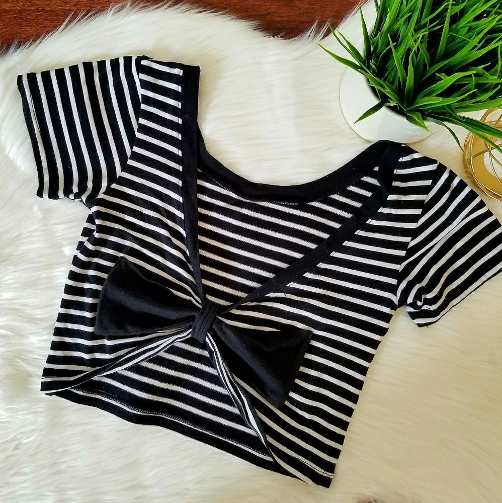 Bow-tie Crop Top
