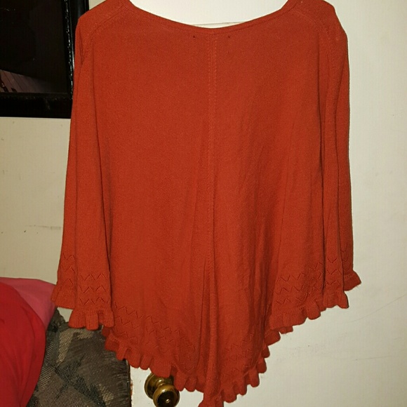 Red orange top - Picture 2 of 2