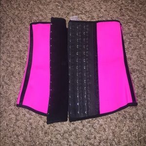 Ann cherry waisttrainer ...