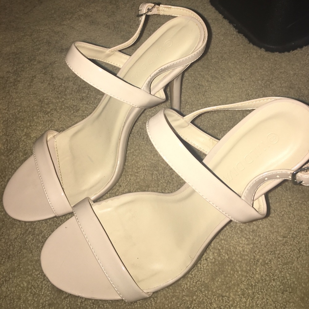 Women’s nude heels