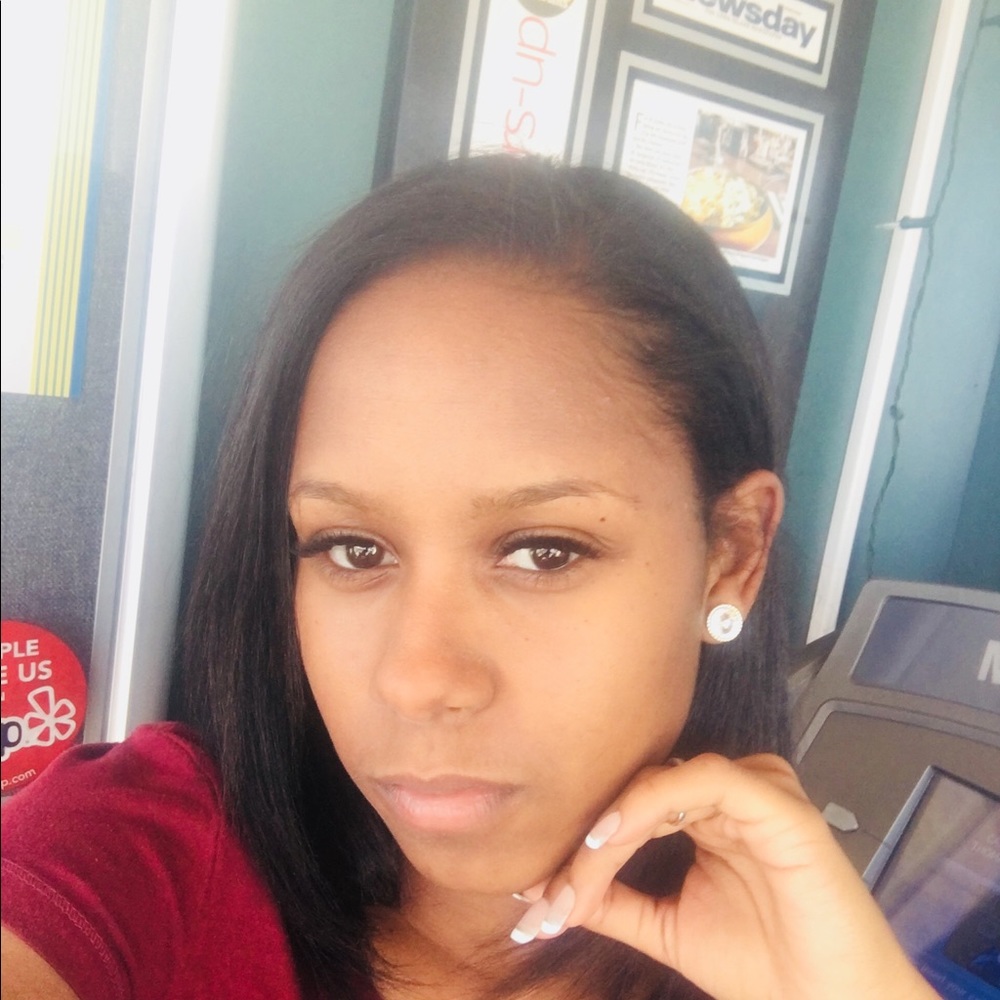 Meet your Posher, Angelica