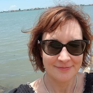 Meet your Posher, Sharon