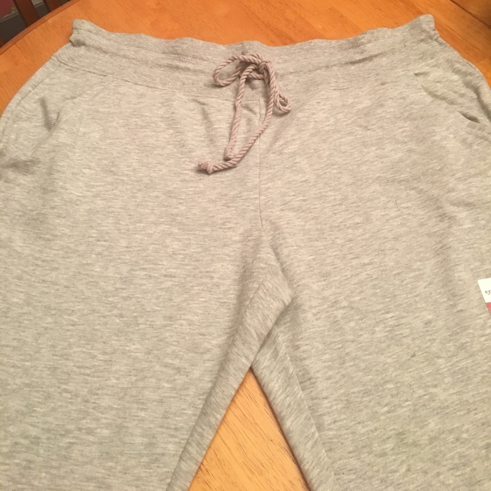 Eddie Bauer Cropped Knit Pants