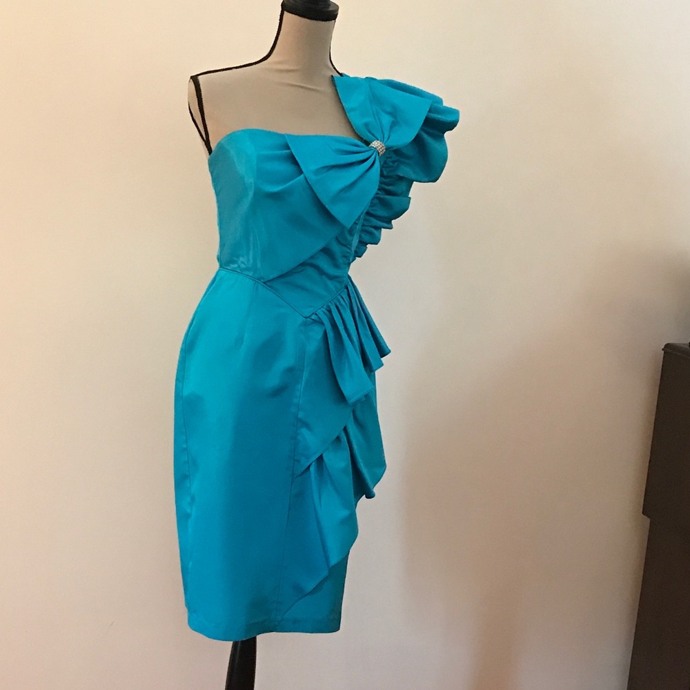 Vintage Cocktail dress - size 8 - Turquoise satin
