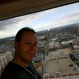 Meet your Posher, Juan