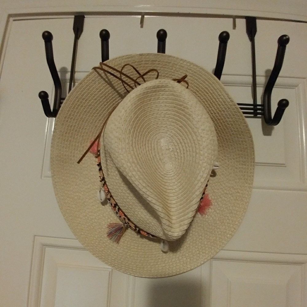 Hat & purse - Picture 4 of 5