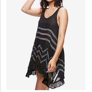 Free people sleeveless printed trapeze dress!