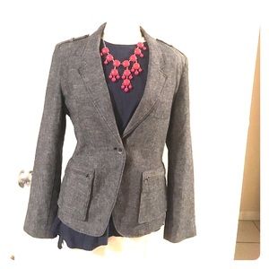 Dress to impress with this jacket gray with black