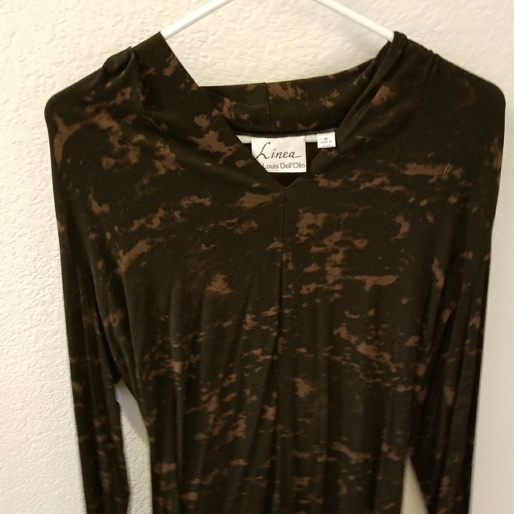 Linea black and brown top