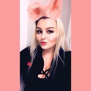 Meet your Posher, Abby