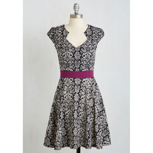 ModCloth Story of Citrus in Damask dress Large