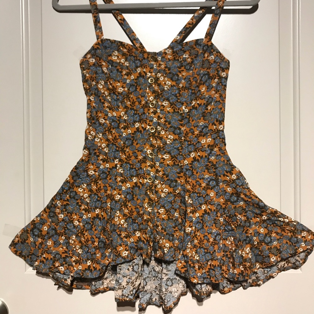 FREE PEOPLE floral top!