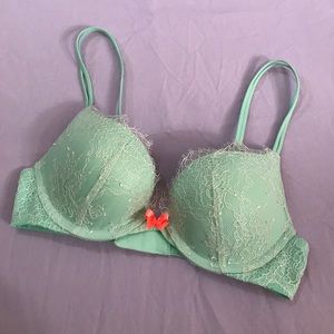 Victoria’s Secret Mint green lace push up bra 32B