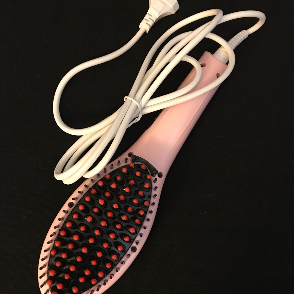 As seen on TV - Ceramic hairbrush straightener