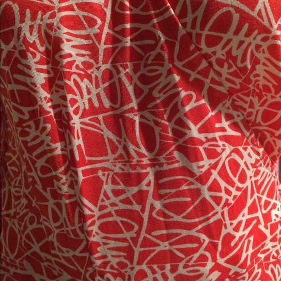 Diana Von Furstenberg 💯 silk wrap dress😍😍 - Picture 4 of 5