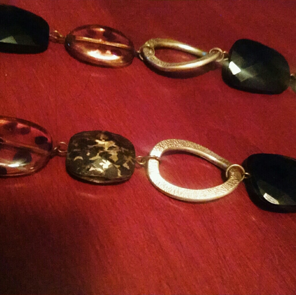 Long necklace - Picture 2 of 5