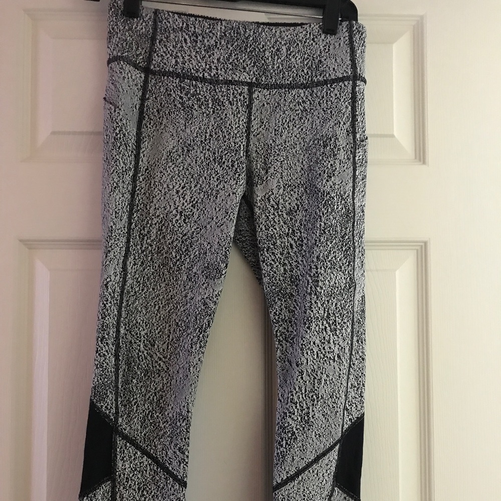 Lululemon pace revival crop size 6