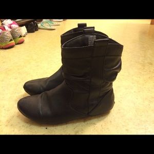 ❤️3 for $10❤️Faux Leather Booties