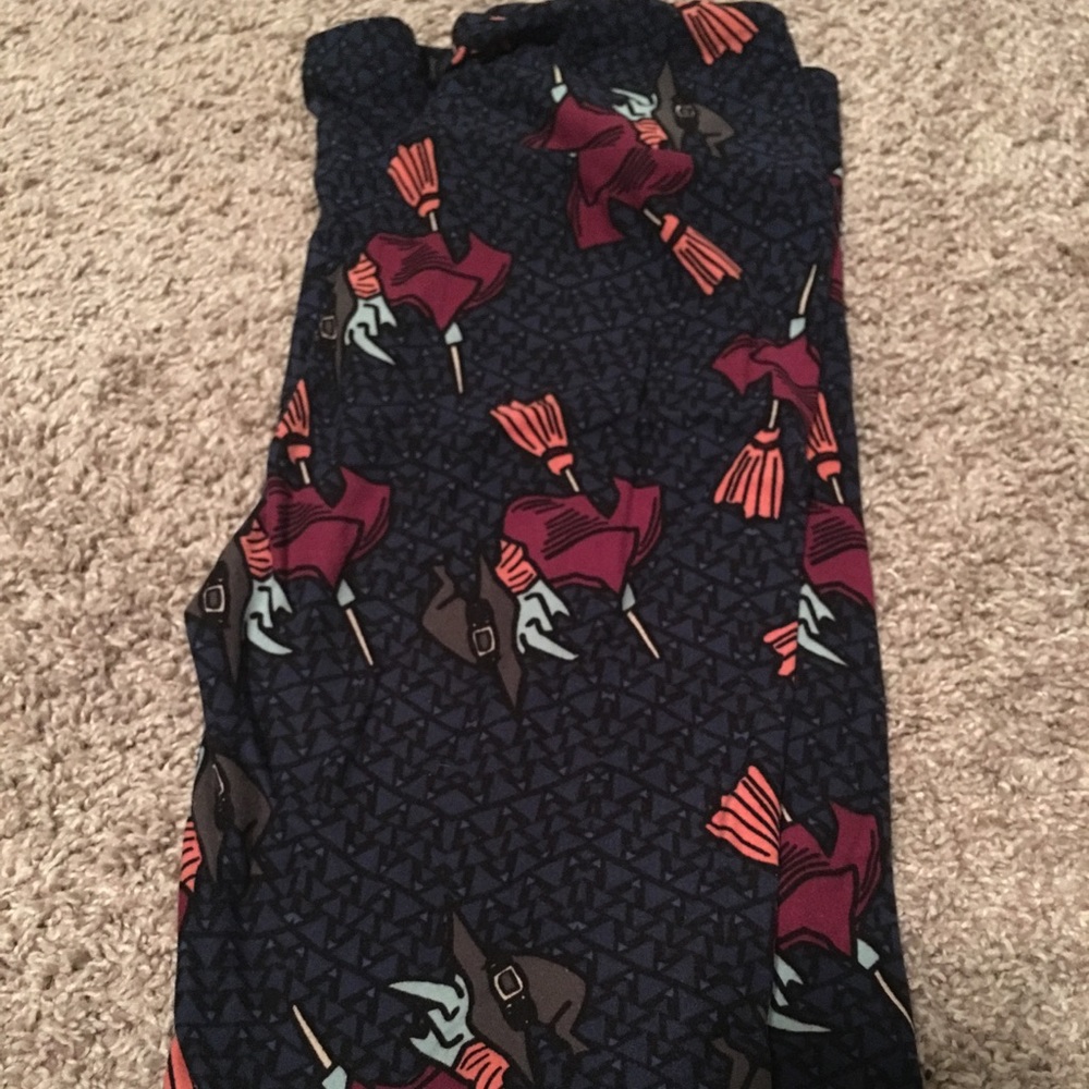 FINAL PRICE Witch LulaRoe leggins