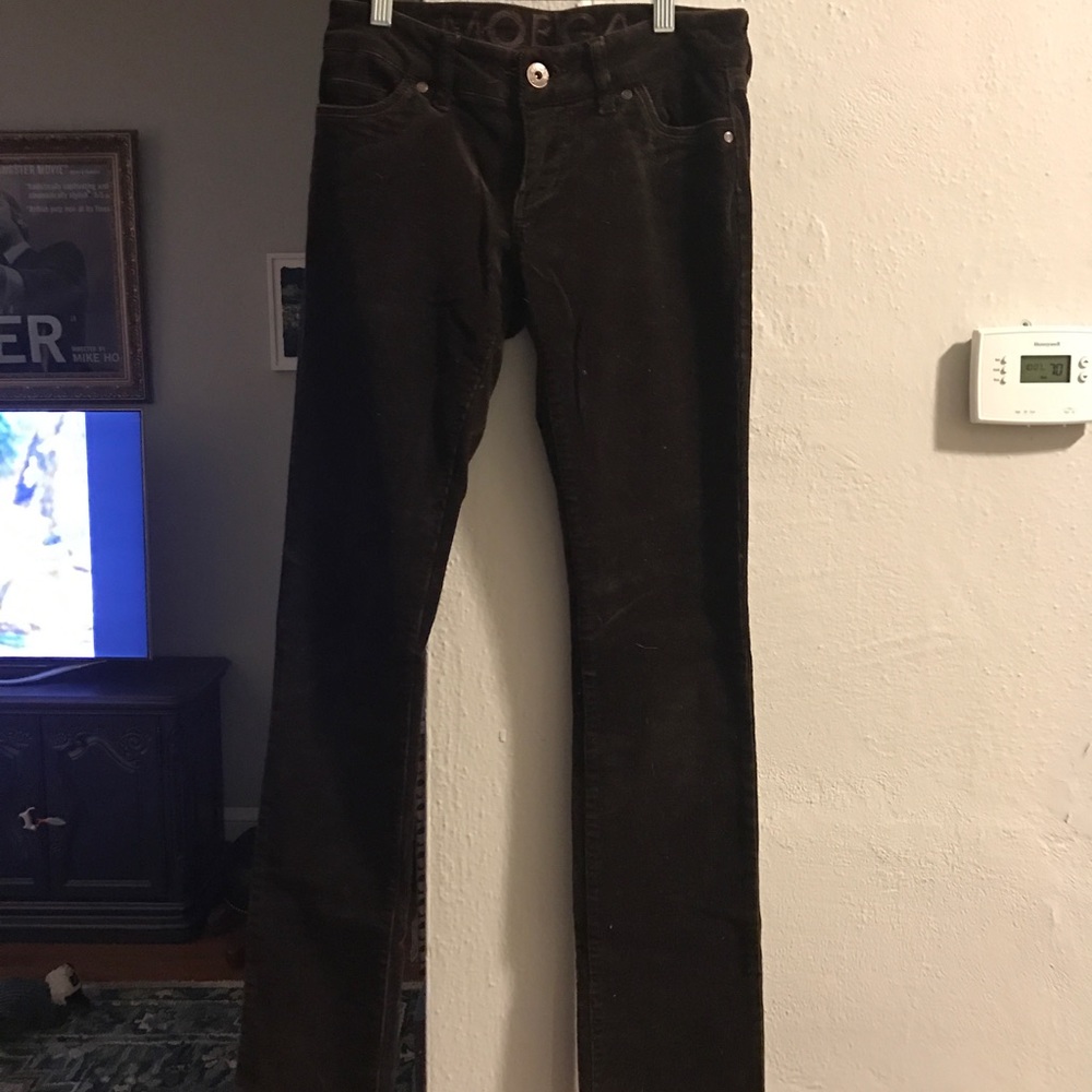Delia's brown corduroy pants