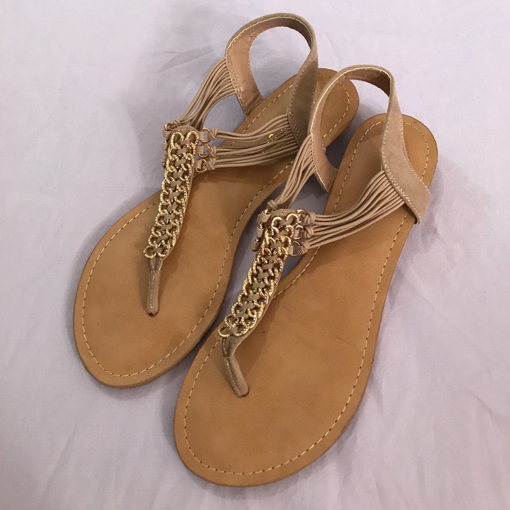 Madden Girl Tan & Gold thong sandals sz 9