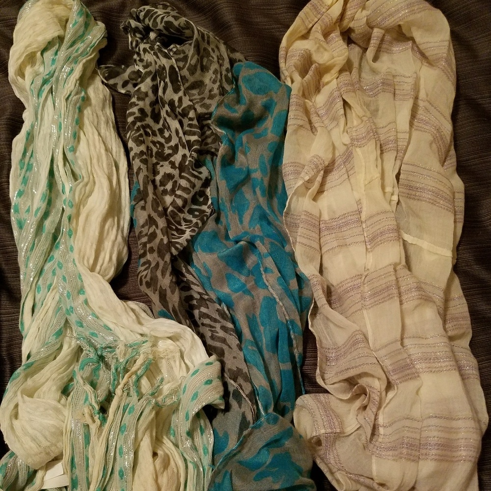 Scarfs