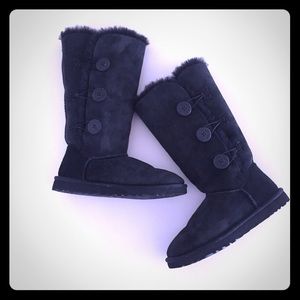 Bailey Button Uggs size 8