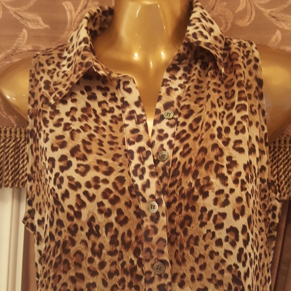Cheatah Print Blouse - Picture 2 of 4