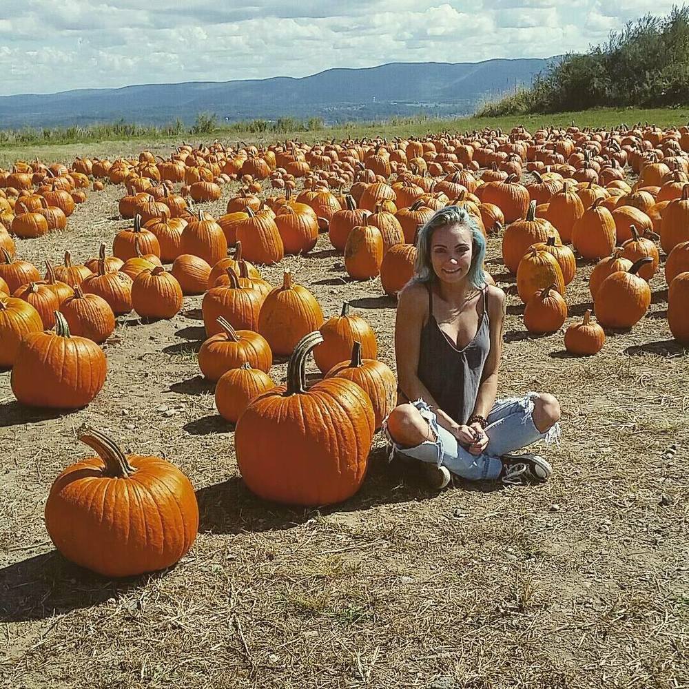 Meet your Posher, Emily