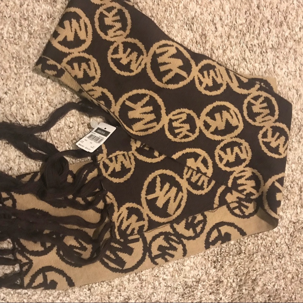 Michael Kors scarf