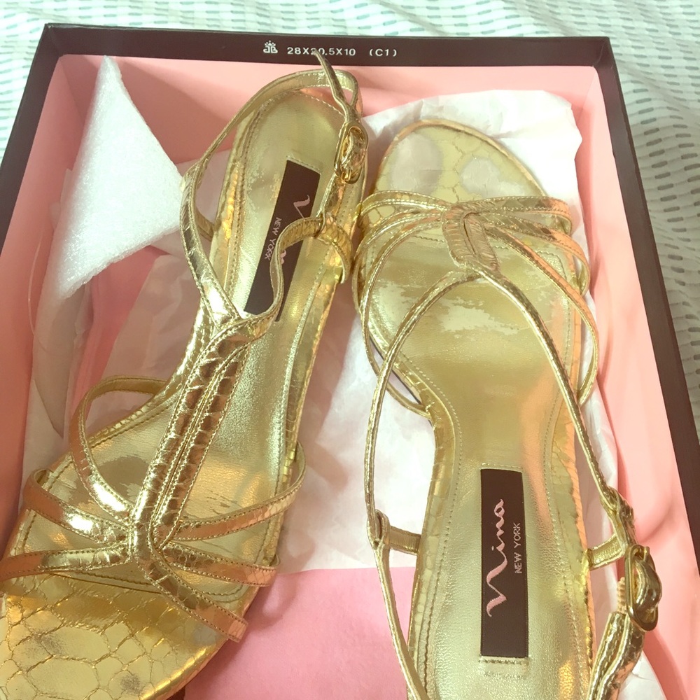 Gold NINA Heels size 8 1/2