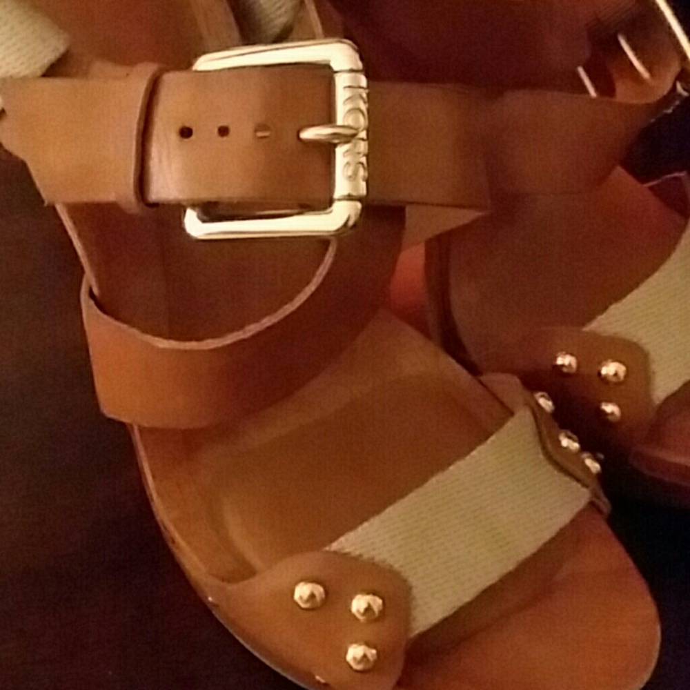 Michael Kors Wooden Heels - Picture 2 of 7
