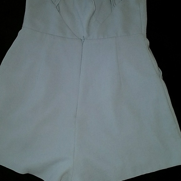 Backless romper - Picture 5 of 5