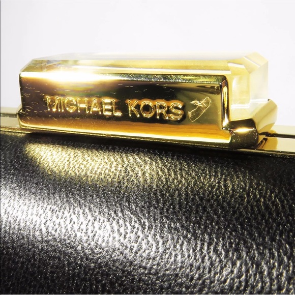 🚫 SOLD! AUTHENTIC Michael Kors clutch - Picture 5 of 8
