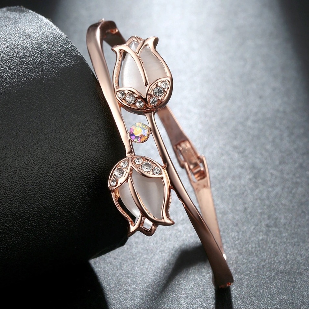 Vintage rose gold natural opal tulip bangle - Picture 3 of 6