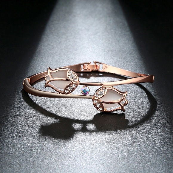 Vintage rose gold natural opal tulip bangle - Picture 2 of 6