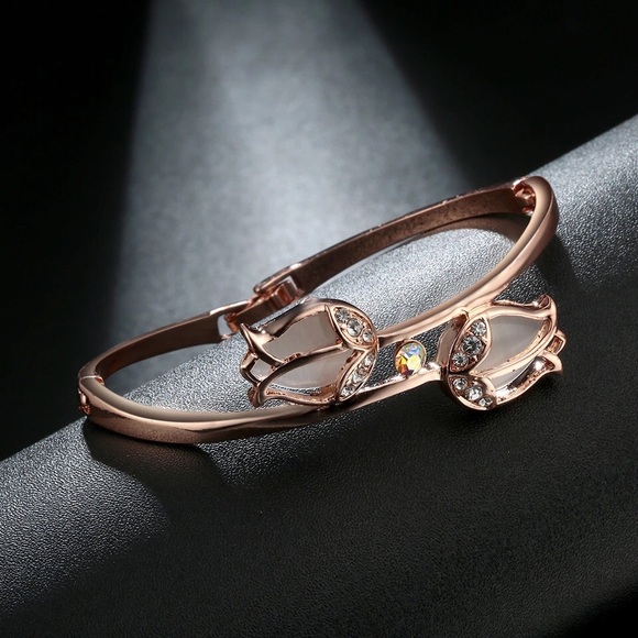 Vintage rose gold natural opal tulip bangle - Picture 4 of 6