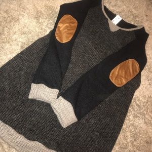 NWT KNIT SWEATER