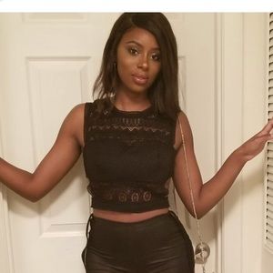 Meet your Posher, Ebony