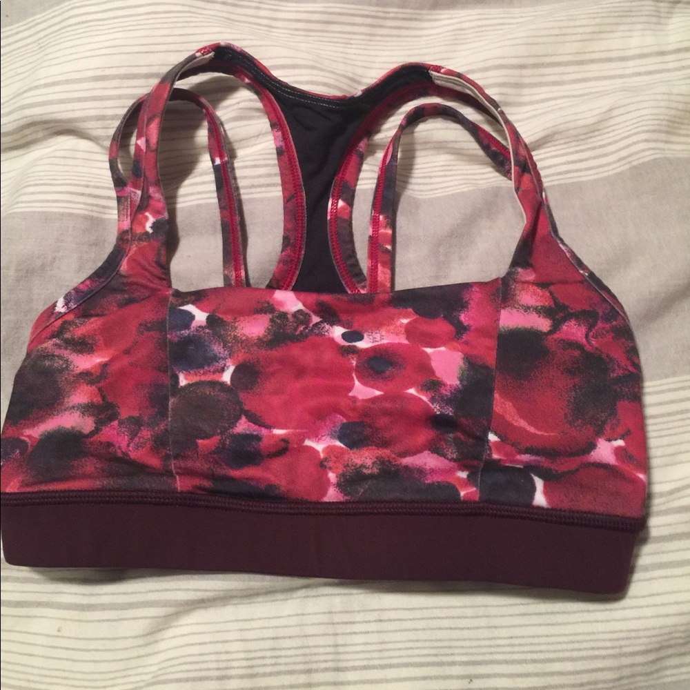 Lululemon bra size 6 worn once!