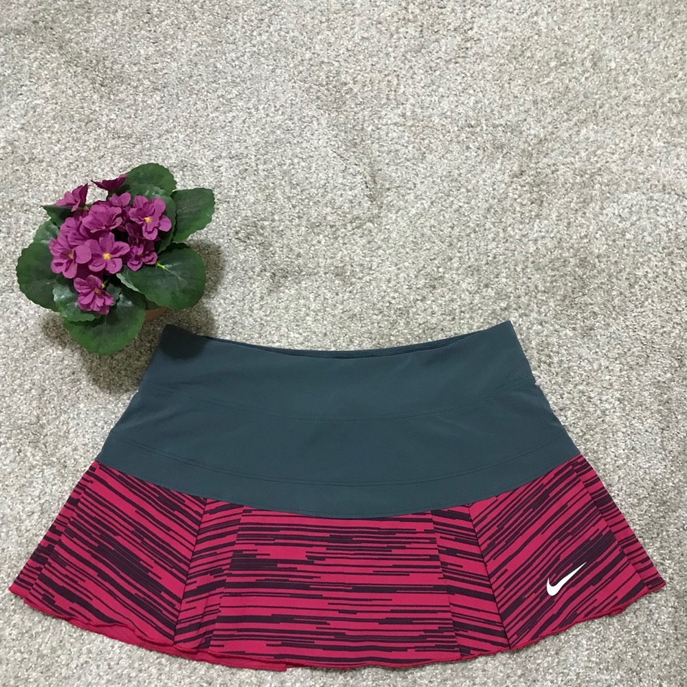 Nike Women's Pleated Print Tennis Skirt