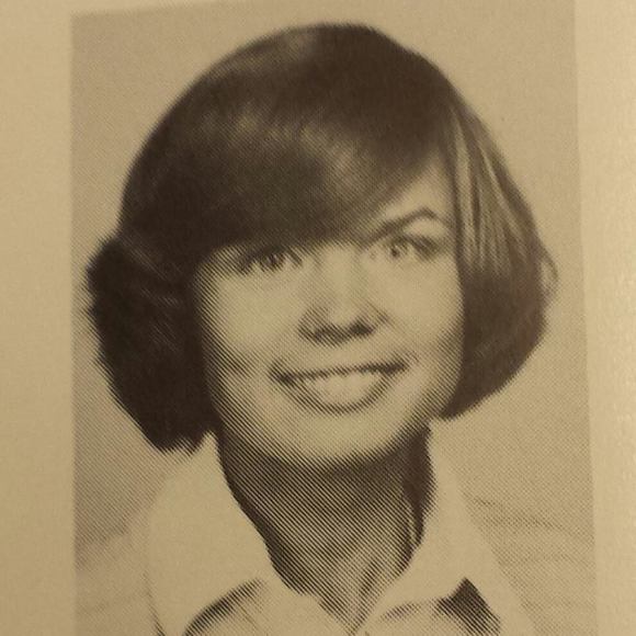 Meet your Posher, Ellen - Picture 1 of 1