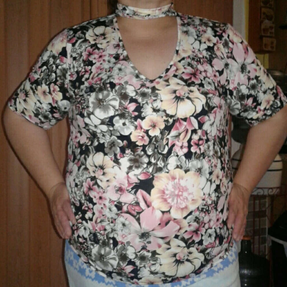 Flower design top